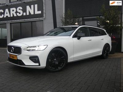 Wit Occasion 2019 Volvo V60 R-Design Stationwagen | € 21.999 (Duur)