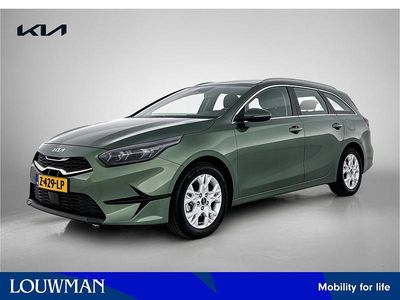 Groen Gebruikt 2024 Kia Ceed Hatchback | € 24.945 (Iets duurder)