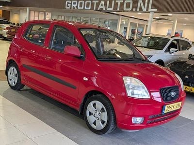 Rood (metallic) Gebruikt 2007 Kia Picanto Light Hatchback | € 1.444 (Eerlijke prijs)