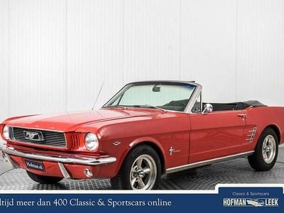 Rood Occasion 1966 Ford V8 Cabriolet | € 34.900