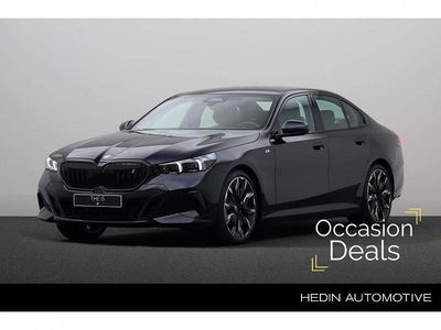 M carbonschwarz metallic (zwart metallic) Occasion 2025 BMW i5 Comfort Edition Sedan | € 79.880