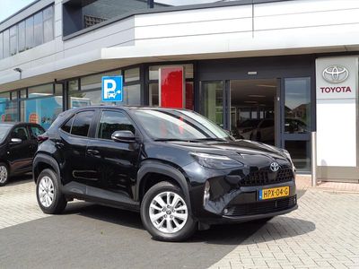 Zwart Gebruikt 2024 Toyota Yaris Cross Active SUV | € 27.450 (Eerlijke prijs)