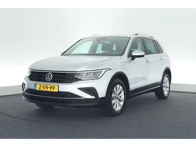 Grijs Occasion 2021 VW Tiguan SUV | € 28.744