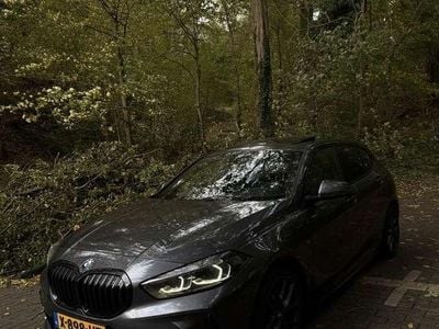 Grijs Gebruikt 2021 BMW 118 Hatchback | € 25.500 (Eerlijke prijs)