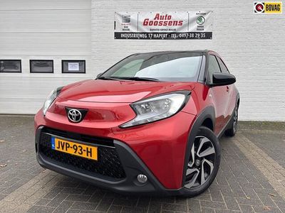 Rood (metallic) Occasion 2023 Toyota Aygo X Pulse SUV | € 17.250 (Eerlijke prijs)