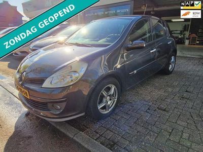 tweedehands Renault Clio 1.6-16V Privilège 2E EIGENAAR|12MND GARANTIE|AUTOMAAT|AIRCO|CRUISE