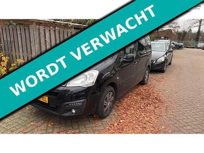 Zwart (metallic) Gebruikt 2017 Citroën Berlingo XTR MPV | € 8.745 (Super prijs)