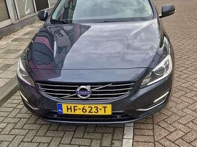 Grijs Gebruikt 2015 Volvo V60 Stationwagen | € 7.499 (Eerlijke prijs)
