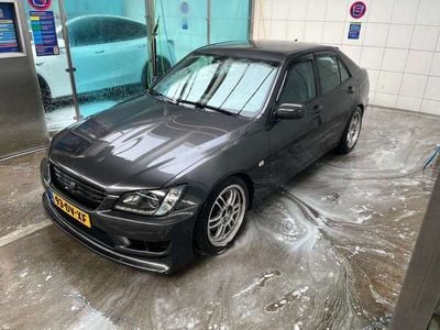Lexus IS200