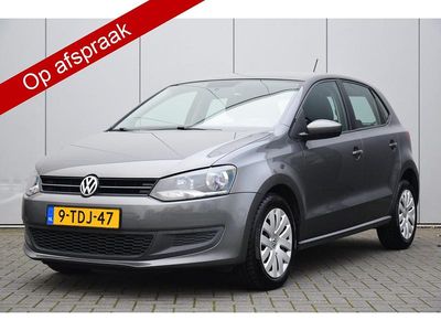 Grijs (metallic) Gebruikt 2013 VW Polo Edition Hatchback | € 5.450 (Eerlijke prijs)