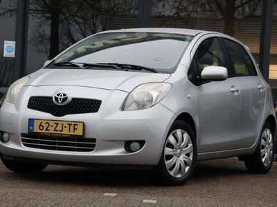Grijs Occasion 2008 Toyota Yaris Sol Hatchback | € 7.495 (Eerlijke prijs)