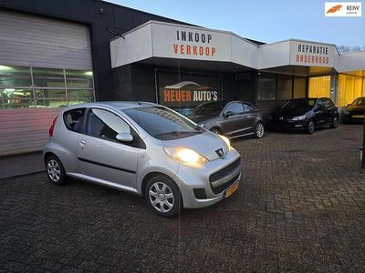 Grijs Gebruikt 2010 Peugeot 107 Urban Move Hatchback | € 2.950 (Eerlijke prijs)