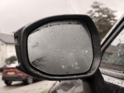 Occasion Toyota C-HR Active 140 PK (102 kW) 2024 Grijs SUV