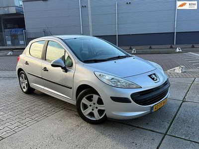 Grijs (metallic) Gebruikt 2006 Peugeot 207 Hatchback | € 1.350 (Eerlijke prijs)
