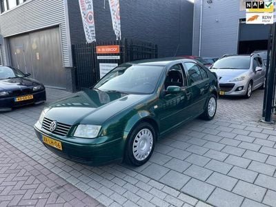 Occasion VW Bora Trendline 116 PK (85 kW) 1999 Groen, metallic lak Sedan