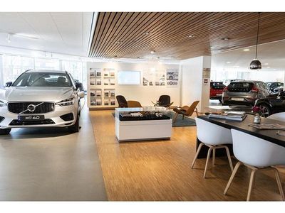Grijs Occasion 2024 Volvo V60 Plus Stationwagen | € 46.995 (Iets duurder)