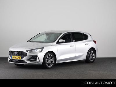 Grijs, metallic lak Gebruikt 2022 Ford Focus ST-Line X Hatchback | € 22.445 (Eerlijke prijs)