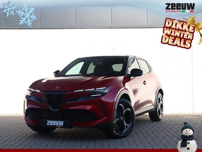 Rood Nieuw 2025 Alfa Romeo Junior Edizione Speciale SUV | € 38.900