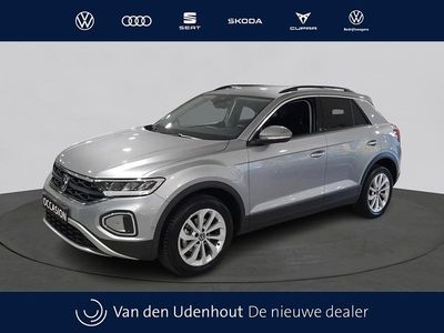 Grijs Occasion 2023 VW T-Roc Business SUV | € 23.740 (Eerlijke prijs)