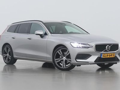 Grijs Gebruikt 2022 Volvo V60 Stationwagen | € 30.400 (Goede deal)