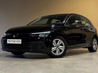 Zwart Occasion 2023 VW Golf VIII Business Hatchback | € 19.750 (Goede deal)