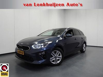 Blauw Gebruikt 2019 Kia Ceed Hatchback | € 16.340 (Eerlijke prijs)