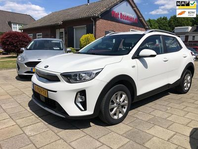 Wit Occasion 2021 Kia Stonic SUV | € 14.940 (Eerlijke prijs)
