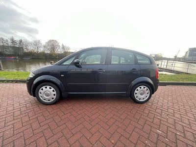 Blauw Gebruikt 2000 Audi A2 Hatchback | € 1.499 (Iets duurder)