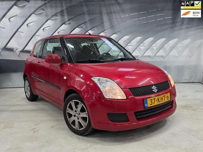 Rood Gebruikt 2009 Suzuki Swift Comfort Hatchback | € 3.499 (Eerlijke prijs)