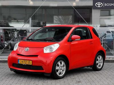 Bruin Occasion 2011 Toyota iQ Comfort Hatchback | € 6.950 (Eerlijke prijs)