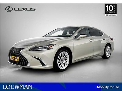 Bruin Gebruikt 2024 Lexus ES300H President Line Sedan | € 57.950