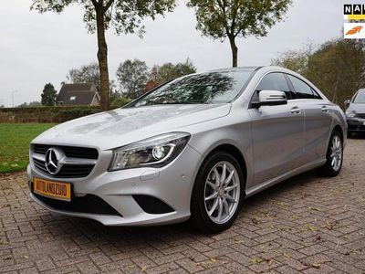 Grijs (metallic) Occasion 2013 Mercedes CLA180 Prestige Sedan | € 19.997 (Duur)