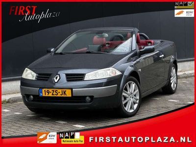 tweedehands Renault Mégane Cabriolet Coupé- 2.0-16V Privilège Luxe KEYLESS/NAV