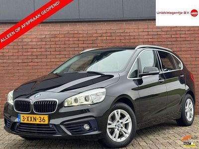 Zwart (metallic) Occasion 2014 BMW 218 Executive Stationwagen | € 10.995 (Eerlijke prijs)