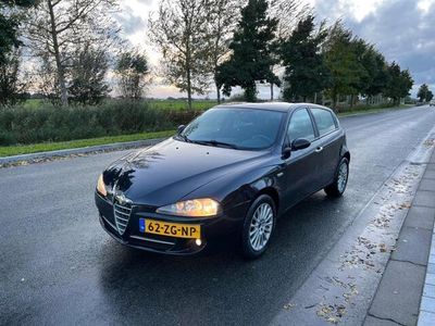 tweedehands Alfa Romeo 147 2.0 T.Spark Business 5-DEURS INRUILKOOPJE AIRCO CR