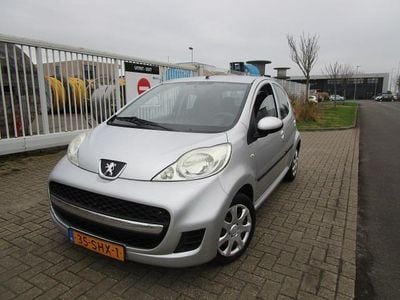 Occasion Peugeot 107 68 PK (50 kW) 2011 Grijs Hatchback