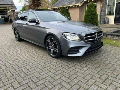 Grijs Gebruikt 2019 Mercedes E220 AMG line Stationwagen | € 22.400