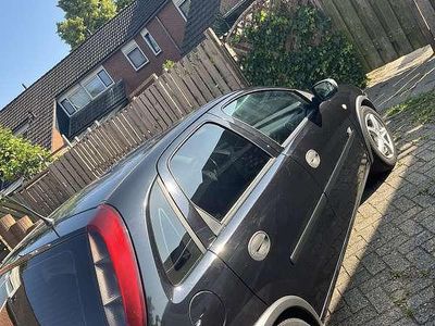 Zwart Gebruikt 2003 Opel Corsa Njoy Hatchback | € 1.100 (Eerlijke prijs)