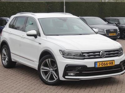 tweedehands VW Tiguan 1.4 TSI ACT Highline / Trekhaak / 360Camera / Apple CarPlay