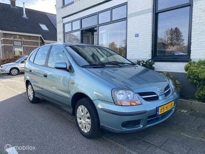 Nissan Almera Tino