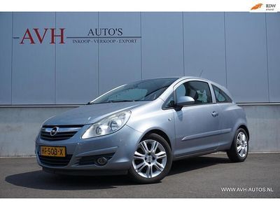 Grijs Occasion 2006 Opel Corsa Essentia Hatchback | € 1.450 (Eerlijke prijs)