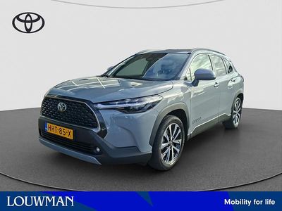 Grijs metallic Occasion 2025 Toyota Corolla Cross Style SUV | € 43.945 (Duur)