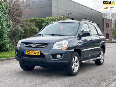 tweedehands Kia Sportage 2.0 CVVT Fifteen Elektrische schuifdak*Leder*Trekhaak*Stoelverwarming*Cruise*Airco*LM velgen*06-02-2025 APK