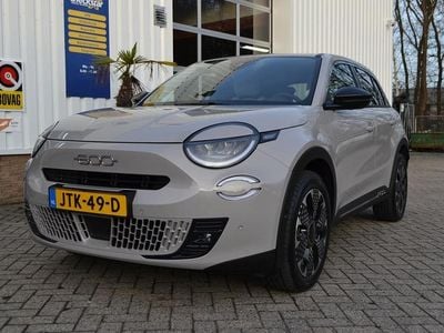 Beige Occasion 2024 Fiat 600E La Prima SUV | € 25.950 (Goede deal)