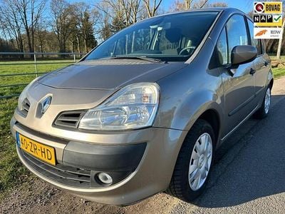 Beige Gebruikt 2008 Renault Grand Modus Expression MPV | € 2.750 (Eerlijke prijs)
