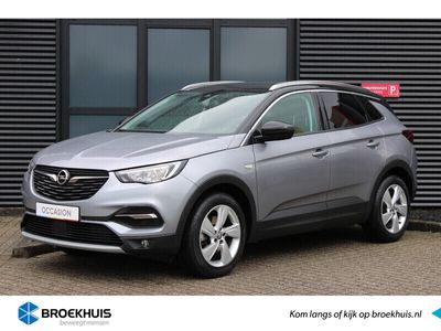 tweedehands Opel Grandland X 1.2 T. 130 pk Innovation Navigatie / Camera / Trekhaak / PDC V+A / Stuur -en Stoelverwarming / 18"LMV / ECC / "Vraag een vrijblijvende offerte aan!"