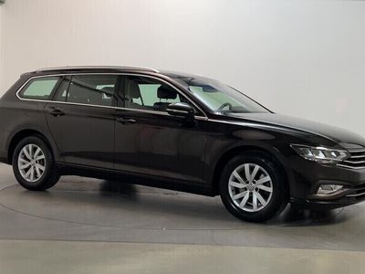 tweedehands VW Passat Variant 1.5 TSI 150pk DSG Comfort Business Navigatie Parkeersensoren DAB+