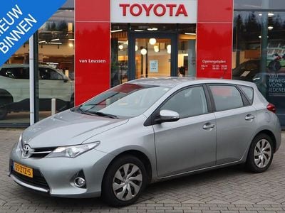Occasion Toyota Auris 132 PK (97 kW) 2013 Grijs Hatchback