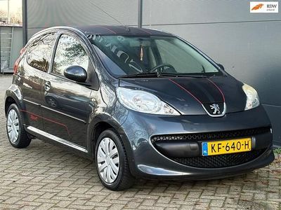 Grijs (metallic) Gebruikt 2007 Peugeot 107 Hatchback | € 2.345 (Eerlijke prijs)