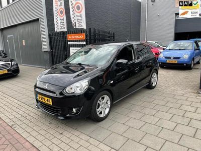 Occasion Mitsubishi Space Star 71 PK (52 kW) 2015 Zwart, metallic lak Hatchback